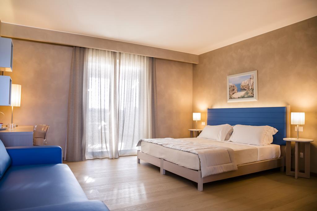 Cala Ponte, A Tribute Portfolio Hotel Polignano a Mare Room photo