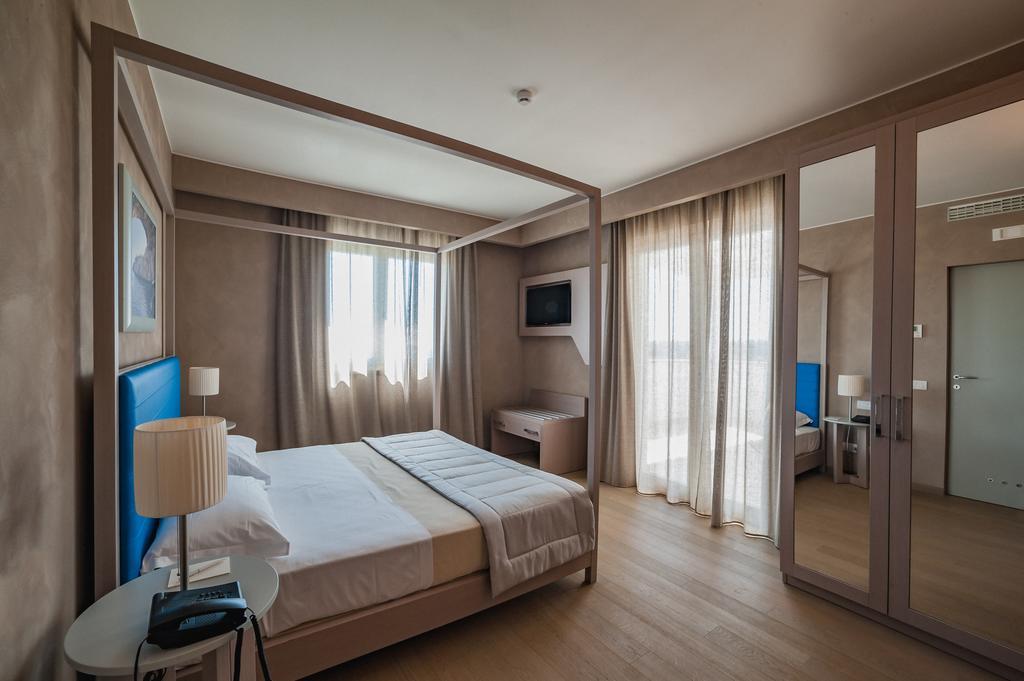 Cala Ponte, A Tribute Portfolio Hotel Polignano a Mare Room photo